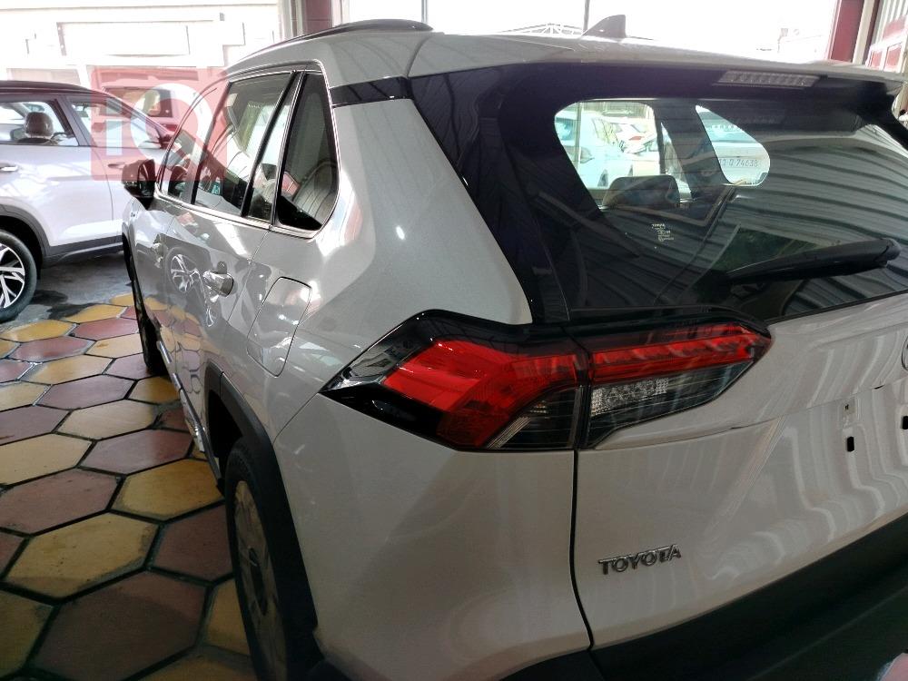 تويوتا راف 4